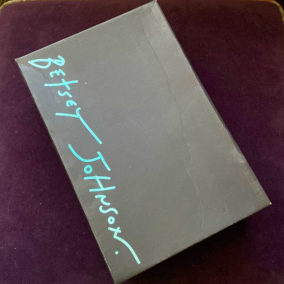 Betsey Johnson “Bridal” Liana Ivory Satin sneakers never worn - Picture 2 of 6